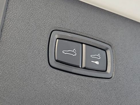 New 2026 Porsche Cayenne image 18