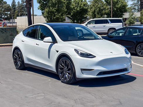 Used 2022 Tesla Model Y Performance AWD/4WD image 5