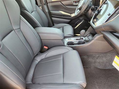 New 2025 Subaru Ascent Limited image 10
