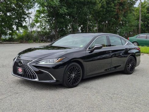 Used 2024 Lexus ES 350 w/ Premium Package FWD image 9