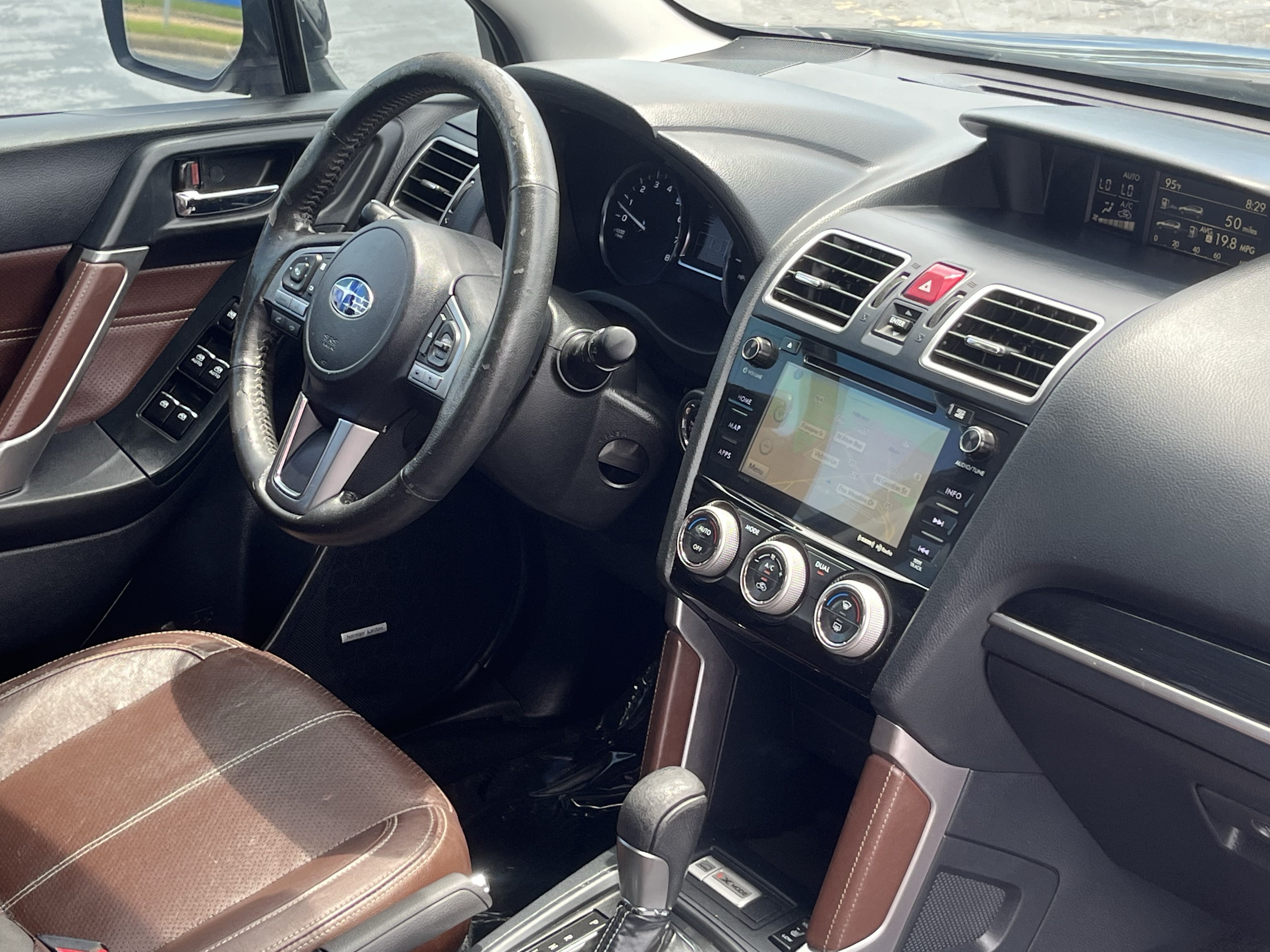 Used 2017 Subaru Forester 2.5i Touring AWD/4WD image 20