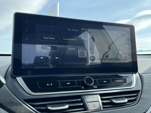 Used 2024 Nissan Altima 2.5 SL image 25