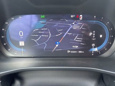 Used 2025 Volvo XC40 B5 Plus AWD/4WD image 22