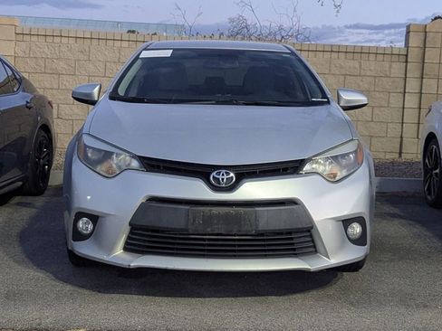 Used 2014 Toyota Corolla LE FWD image 2