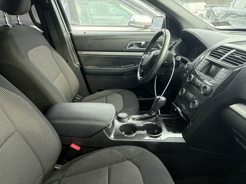 Used 2019 Ford Explorer XLT w/ Class III Trailer Tow Package image 5