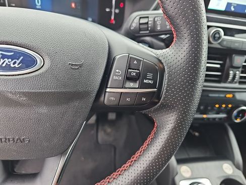 Used 2025 Ford Escape ST-Line Select AWD/4WD image 19
