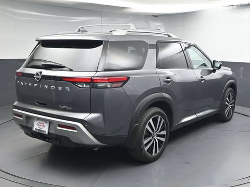 Certified 2025 Nissan Pathfinder Platinum FWD image 7