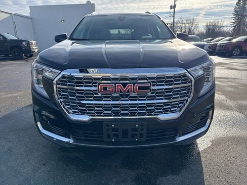 Used 2024 GMC Terrain Denali w/ Black Diamond Edition image 8