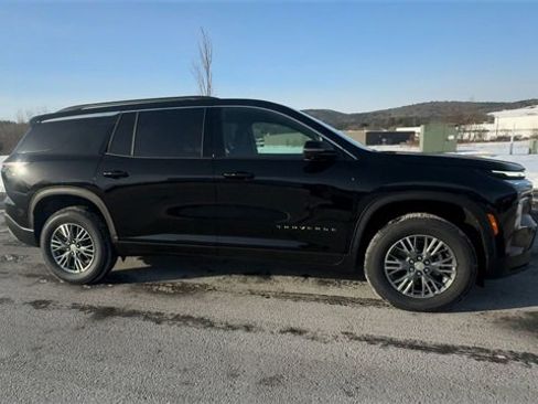 New 2026 Chevrolet Traverse LT w/ Driver Confidence Package image 9