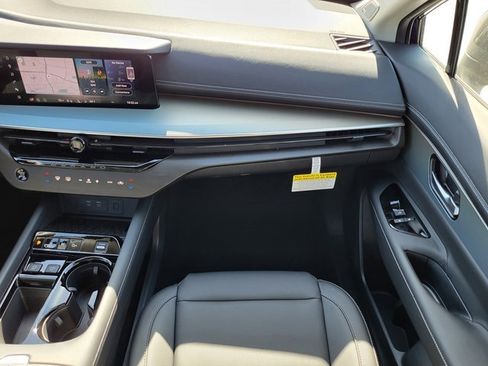 New 2025 Nissan Murano SL image 17