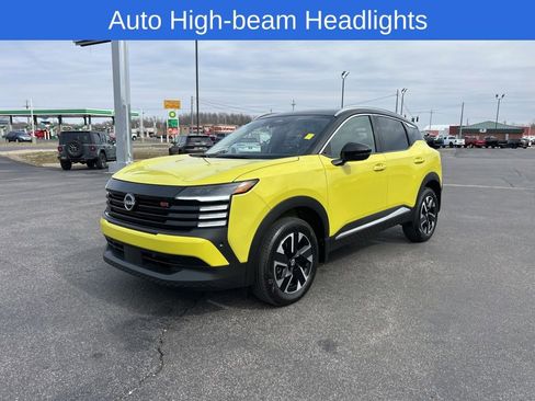 Used 2025 Nissan Kicks SR image 8