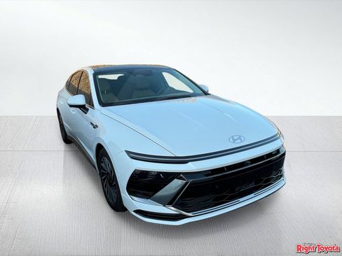 Used 2025 Hyundai Sonata Limited FWD image 5