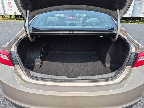 Certified 2022 Chevrolet Malibu LS FWD image 25