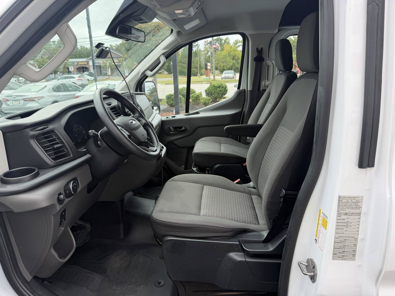 Used 2022 Ford Transit 250 Low Roof w/ Exterior Upgrade Package RWD image 9