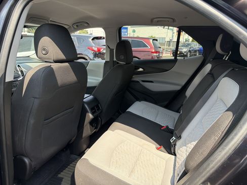 Used 2020 Chevrolet Equinox LT w/ Driver Convenience Package AWD/4WD image 8