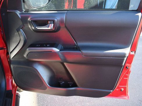 Used 2023 Toyota Tacoma TRD Sport image 23