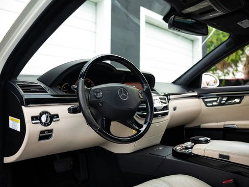 Used 2007 Mercedes-Benz S 600 image 24