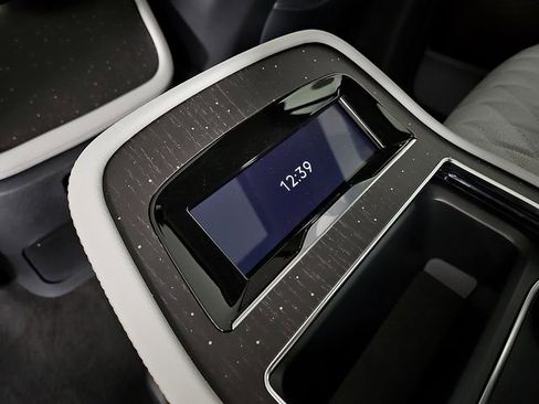 New 2026 Lincoln Navigator L Black Label AWD/4WD image 10