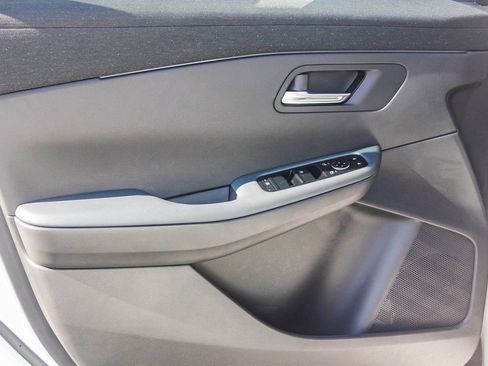New 2026 Nissan Leaf SV+ w/ Floor Mat Package (SV+) FWD image 26