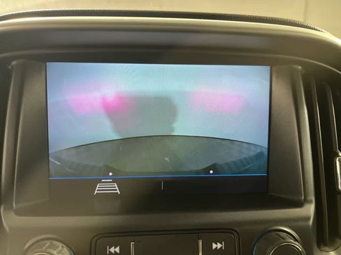 Used 2022 Chevrolet Colorado LT w/ Fleet Safety Package image 19