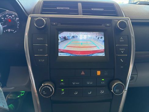 Used 2017 Toyota Camry LE FWD image 6
