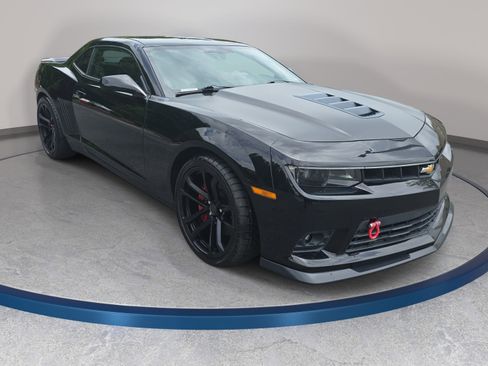 Used 2015 Chevrolet Camaro SS w/ SS Performance Package RWD image 3