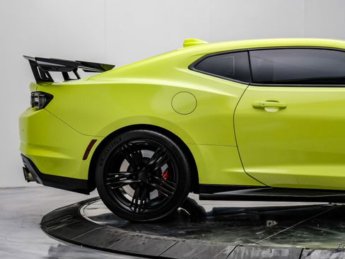 Used 2021 Chevrolet Camaro ZL1 image 17