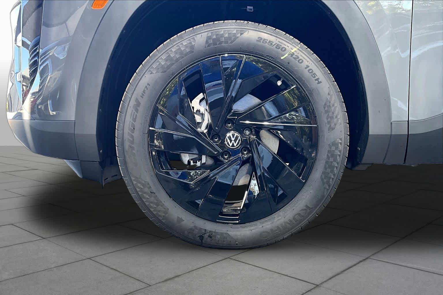 New 2027 Volkswagen Atlas SE FWD image 11
