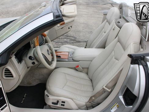 Used 2005 Cadillac XLR image 26