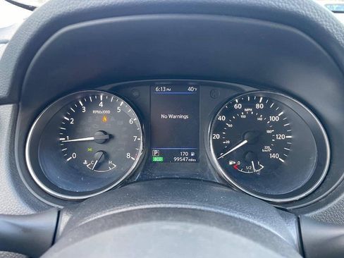 Used 2018 Nissan Rogue SV w/ Premium Package AWD/4WD image 16