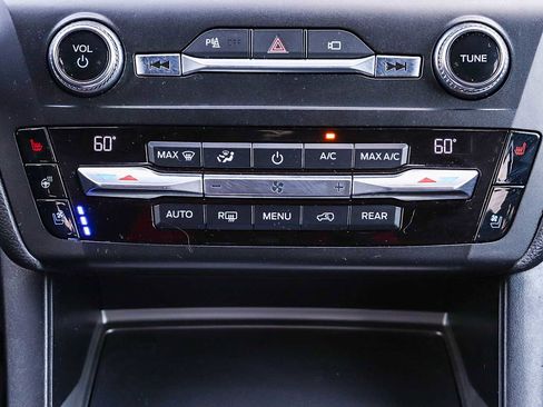 Used 2020 Ford Explorer Limited image 13