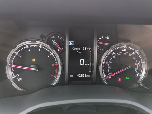 Used 2022 Toyota 4Runner Limited image 15