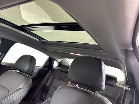 Used 2022 Chevrolet Malibu Premier image 12