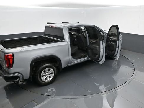 Used 2024 GMC Sierra 1500 SLE image 26