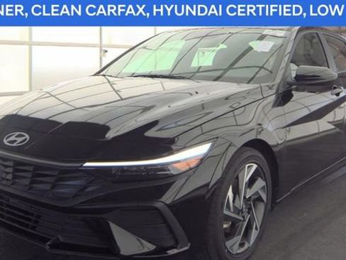 Used 2025 Hyundai Elantra SEL image 1