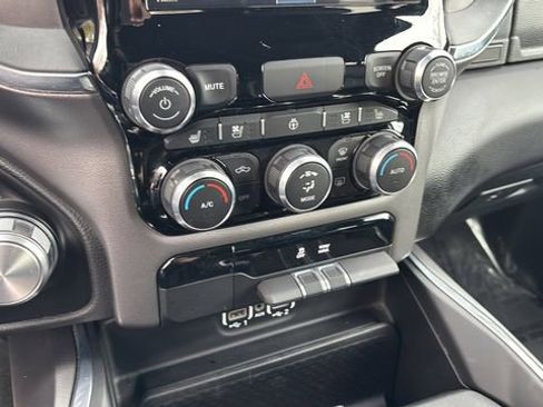 Used 2024 RAM 1500 Laramie image 29