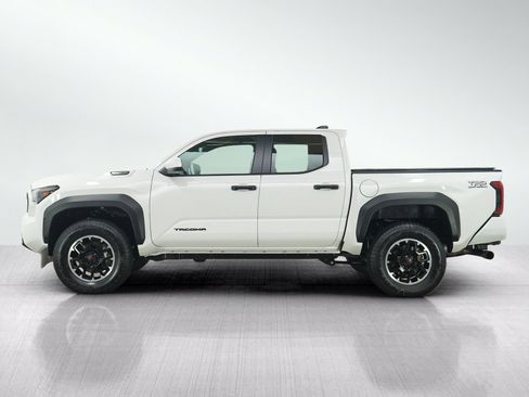 Used 2026 Toyota Tacoma TRD Off-Road AWD/4WD image 2