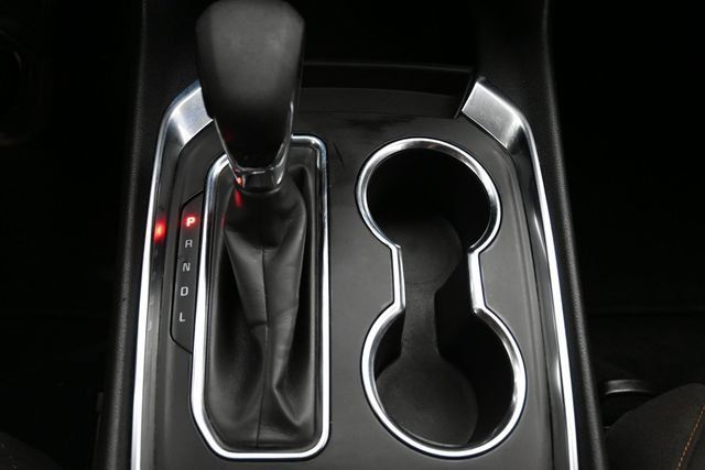 Used 2021 Chevrolet Traverse LT w/ LPO, Blackout Package FWD image 16