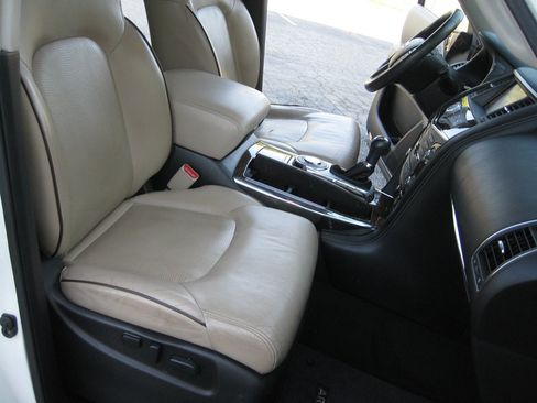 Used 2018 Nissan Armada Platinum w/ Captain Seat Package RWD image 39