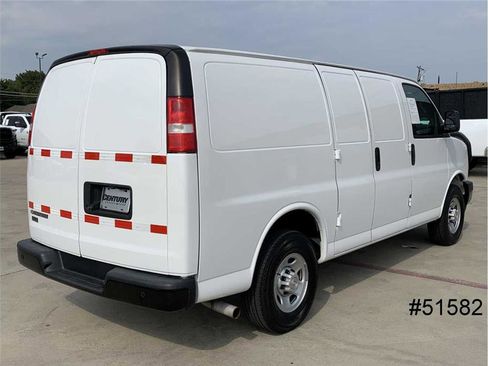 Used 2020 Chevrolet Express 2500 image 2