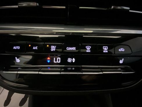 Used 2025 Buick Envista Avenir FWD image 18