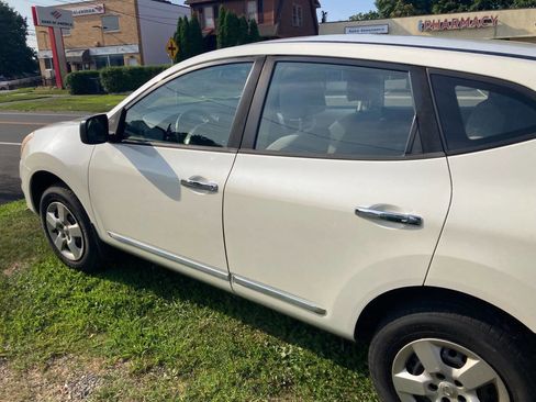 Used 2015 Nissan Rogue S image 8