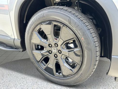 New 2026 Honda Pilot Black Edition image 8