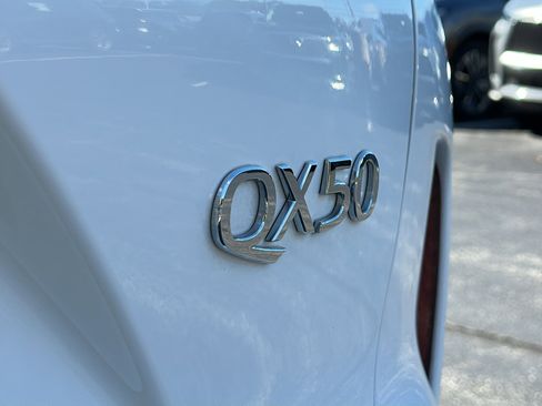 Certified 2023 INFINITI QX50 Pure image 9
