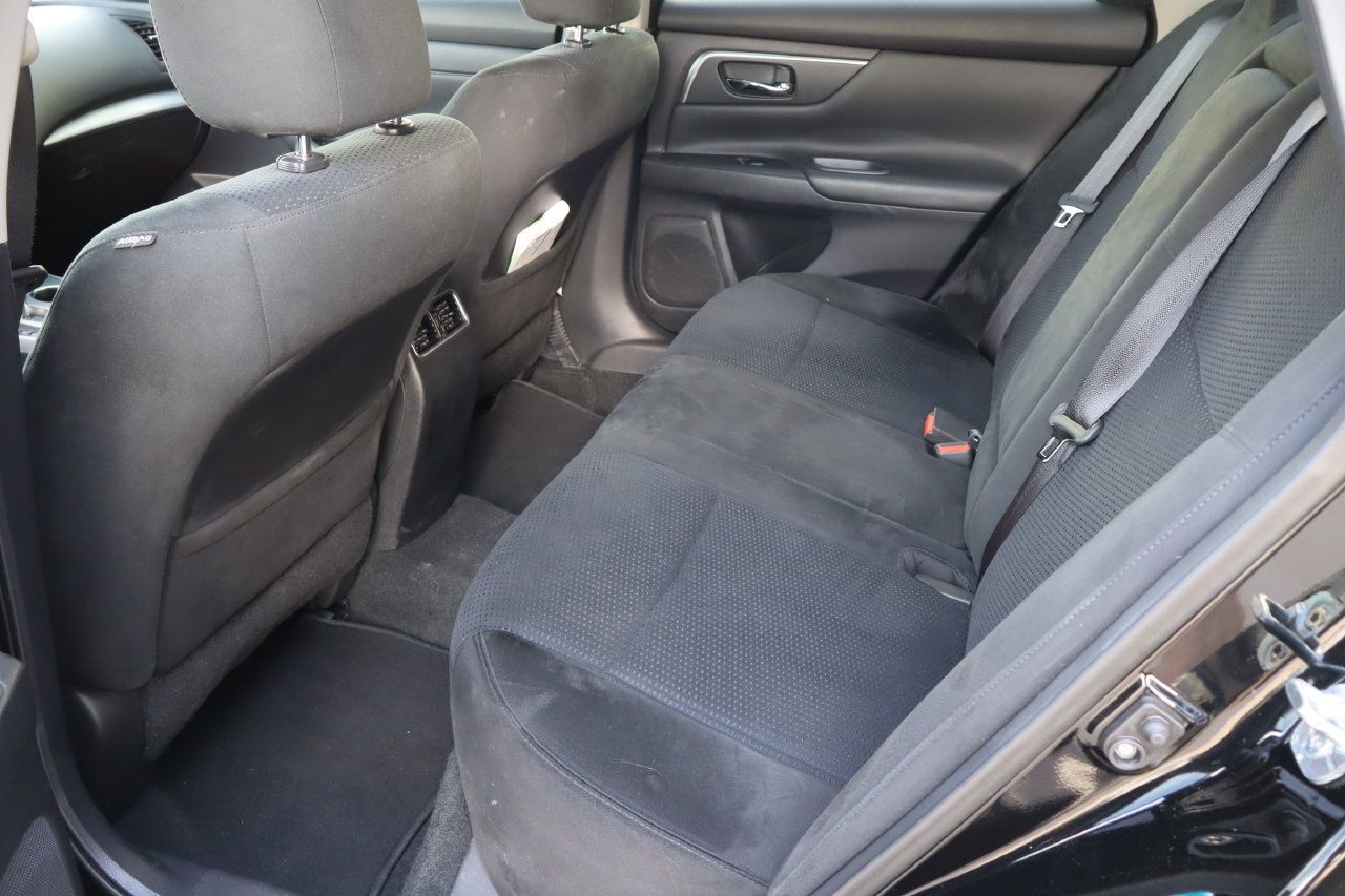 Used 2015 Nissan Altima 2.5 SV w/ Convenience Package FWD image 6