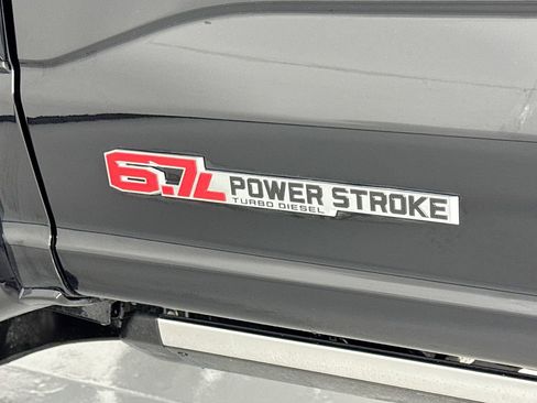 Used 2026 Ford F450 Platinum w/ FX4 Off-Road Package image 13