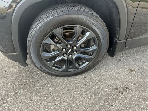 Used 2020 Chevrolet Traverse RS image 33