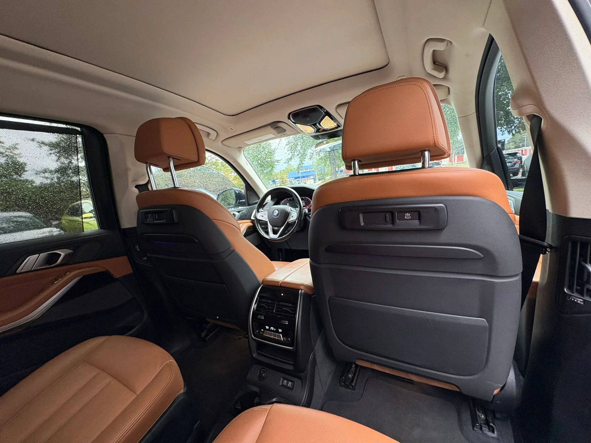 Used 2019 BMW X7 xDrive50i w/ Premium Package AWD/4WD image 19