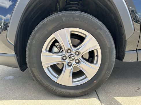 Certified 2025 Toyota RAV4 XLE AWD/4WD image 11