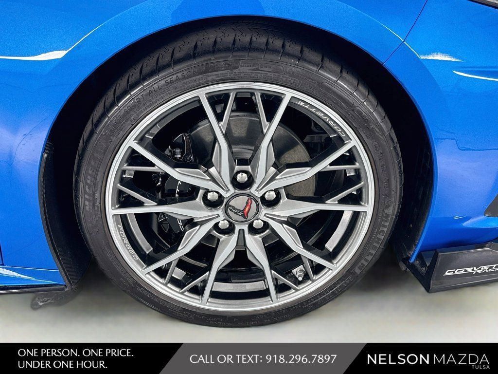 Used 2024 Chevrolet Corvette Stingray Preferred Cpe w/ 2LT RWD image 13